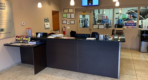 Lobby Room | Honest-1 Auto Care Ashburn